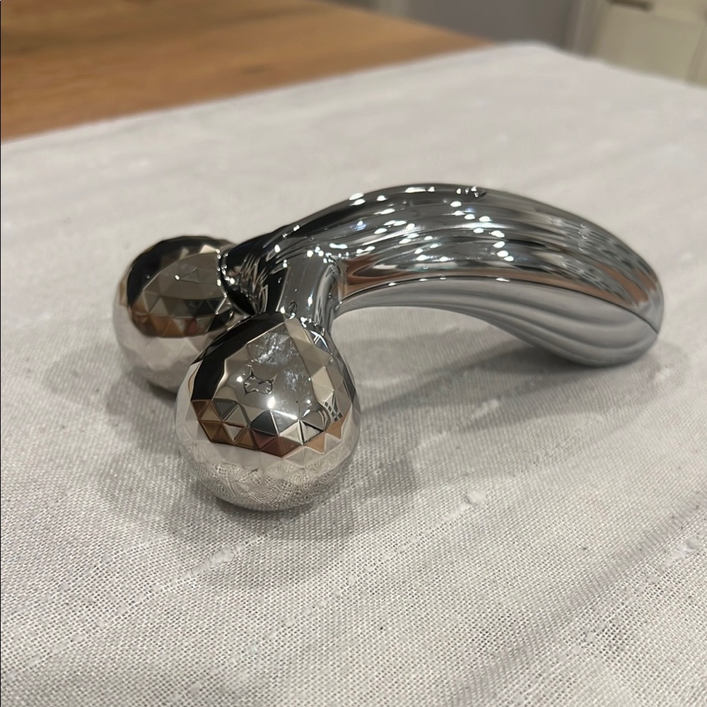 Refa Carat Ray face and body massager, used only couple of times.